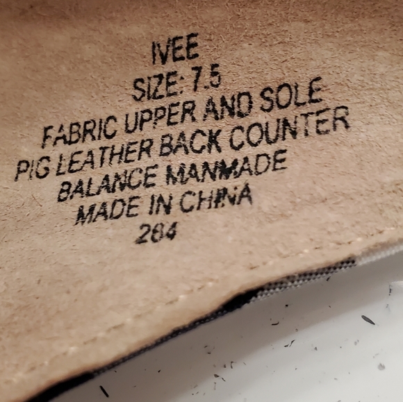 Betsey Johnson Gingham Heels - Picture 6 of 8